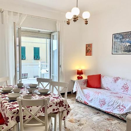 Casa Vacanza! A 50M Dal Mare! Бордигера Экстерьер фото